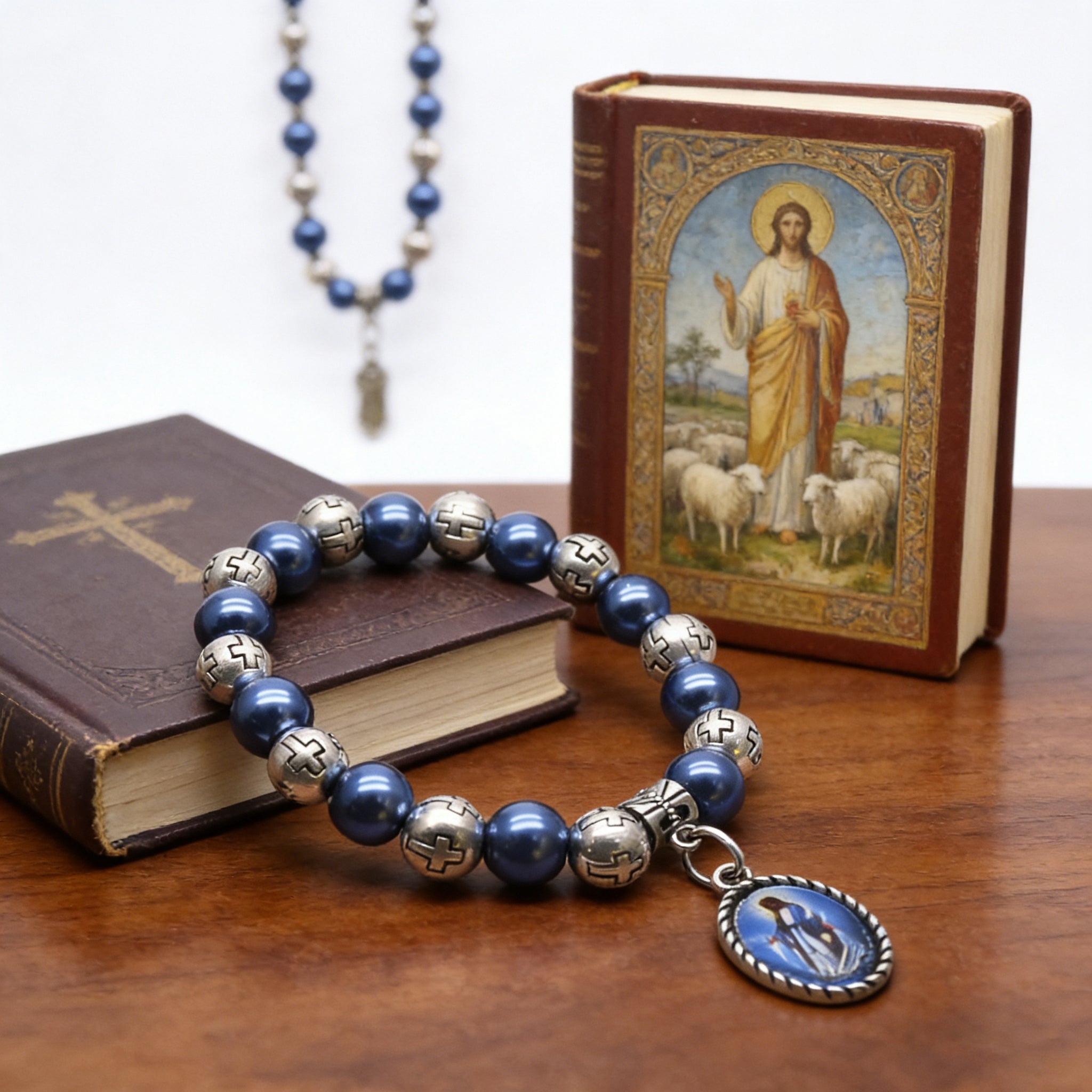 Our Lady of Mary Pendant Royal Blue Pearl Rosary Bracelet: A Wrist-Worn Reminder of Grace
