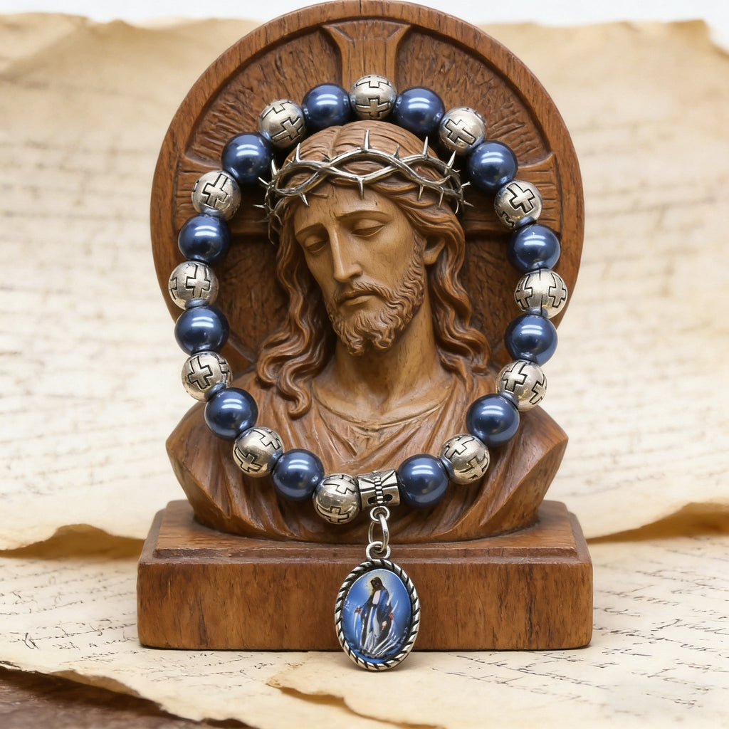 Our Lady of Mary Pendant Royal Blue Pearl Rosary Bracelet: A Wrist-Worn Reminder of Grace