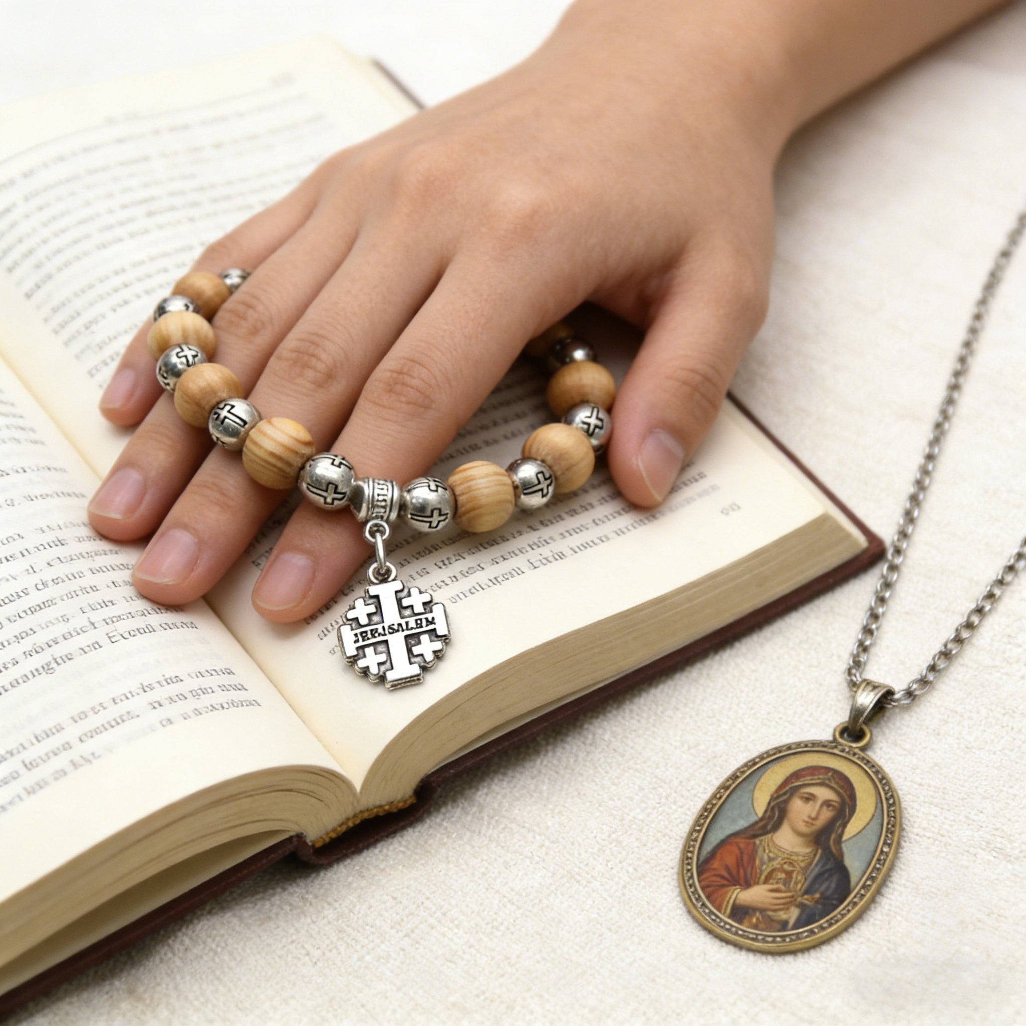 Our Lady of Mary Pendant Royal Blue Pearl Rosary Bracelet: A Wrist-Worn Reminder of Grace
