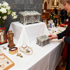 A Beautiful Testament to Faith: The Last Supper Jewelry Box