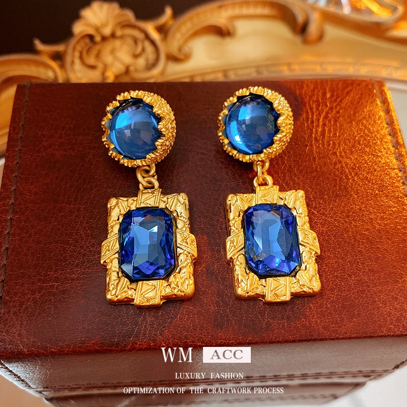 🏆Medieval vintage earrings