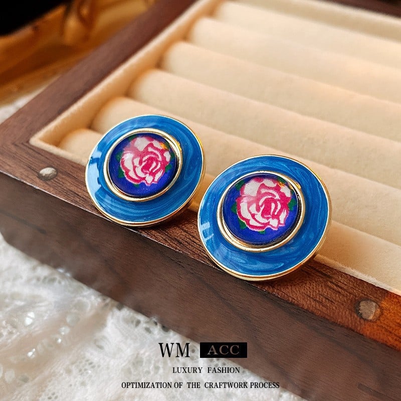 🏆Medieval vintage earrings