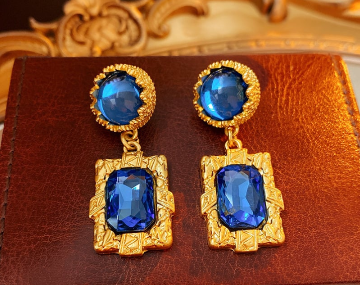🏆Medieval vintage earrings