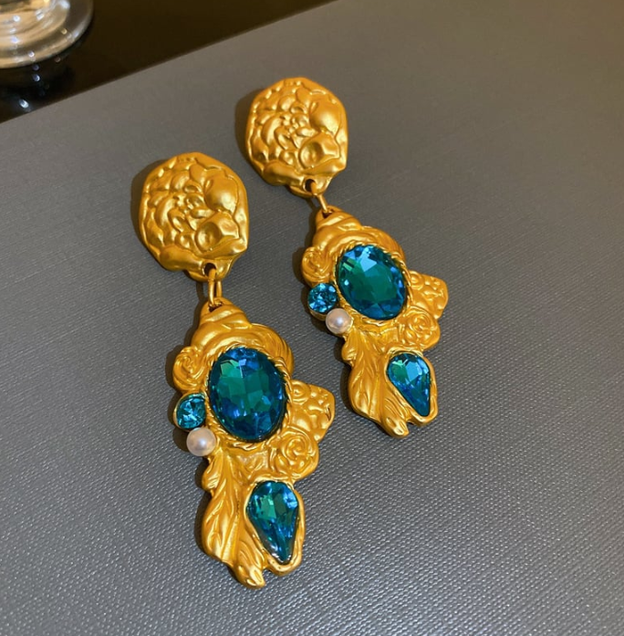 🏆Medieval vintage earrings