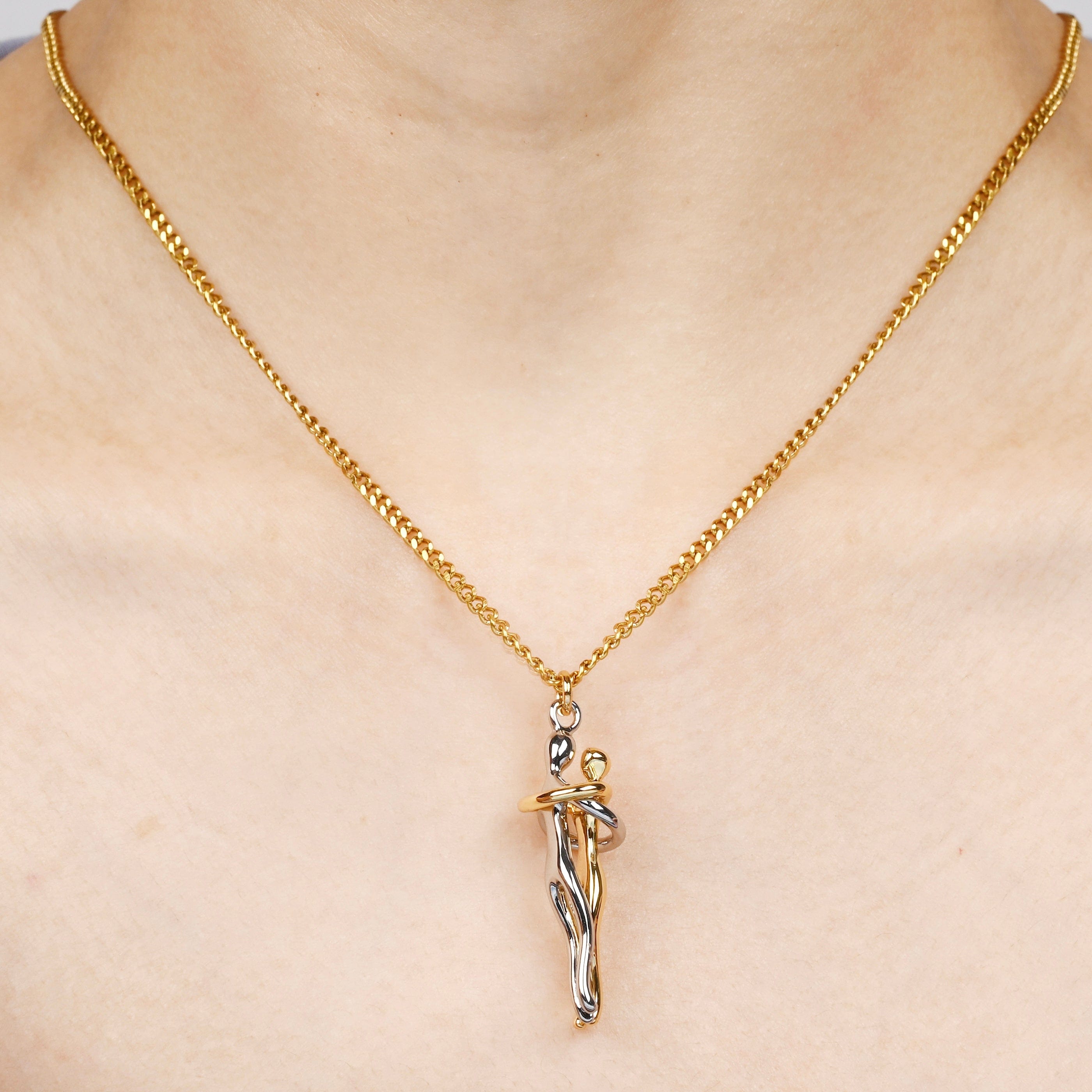 Hug Necklace🤗🏆